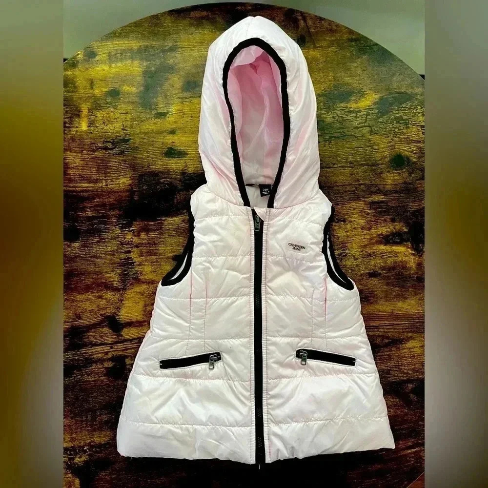 Calvin Klein Jeans | infant girls puffer vest. Size: 24M